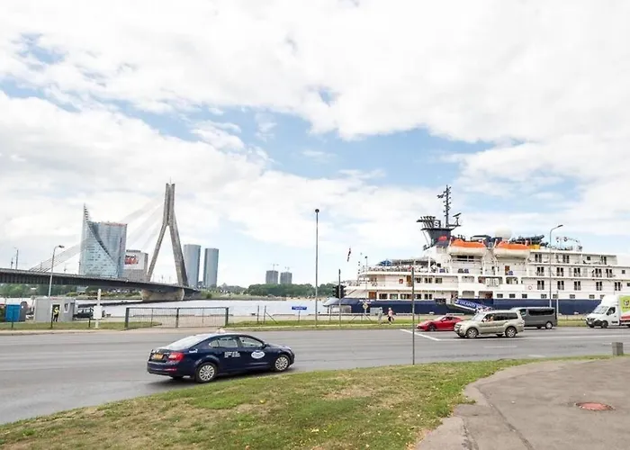 в старой риге рядом с рекой даугава 아파트