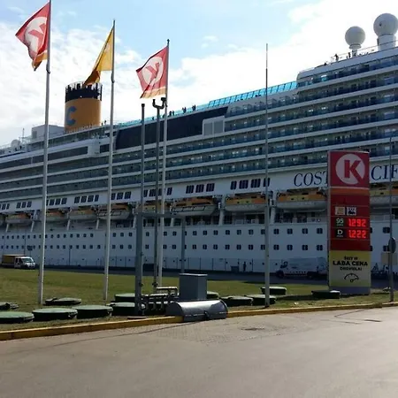 в старой риге рядом с рекой даугава Ryga