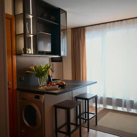 в старой риге рядом с рекой даугава *